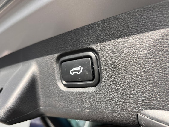 Vehicle image 12 Vehicle image 12