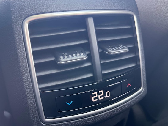 Vehicle image 29 Vehicle image 29