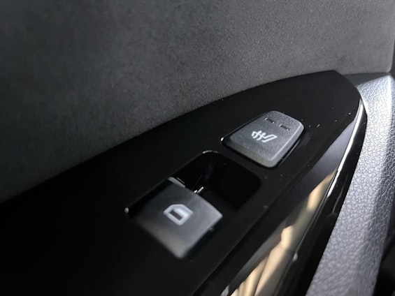 Vehicle image 28 Vehicle image 28