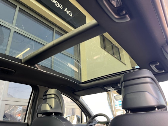 Vehicle image 26 Vehicle image 26