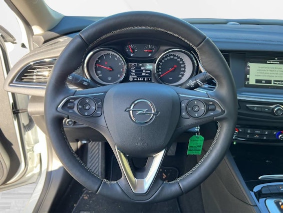 Vehicle image 5 Vehicle image 5