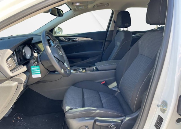 Vehicle image 4 Vehicle image 4