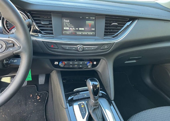 Vehicle image 6 Vehicle image 6