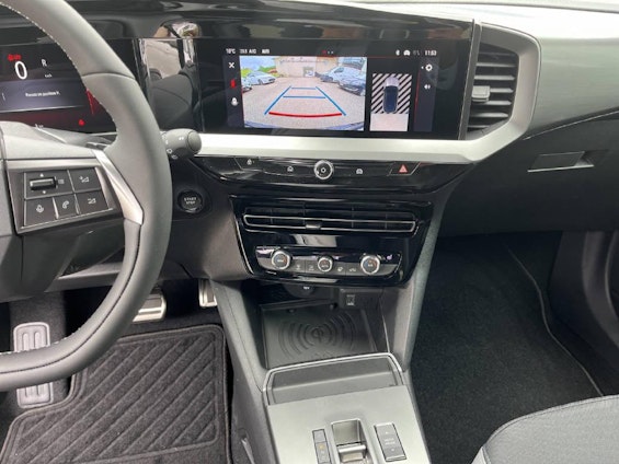 Vehicle image 6 Vehicle image 6