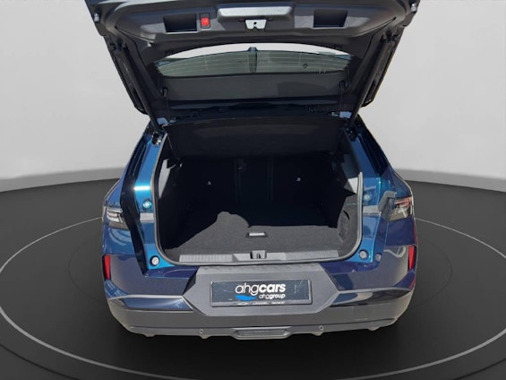 Vehicle image 8 Vehicle image 8