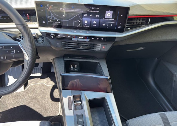 Vehicle image 6 Vehicle image 6