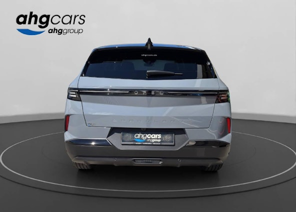 Vehicle image 3 Vehicle image 3