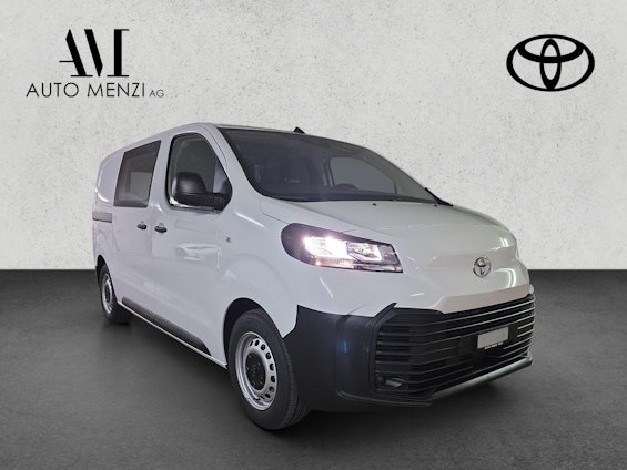 First vehicle image