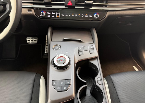 Vehicle image 10 Vehicle image 10