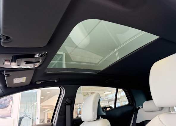 Vehicle image 12 Vehicle image 12