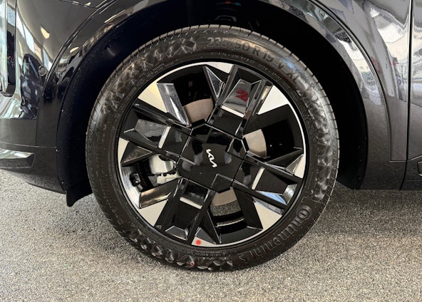 Vehicle image 13 Vehicle image 13