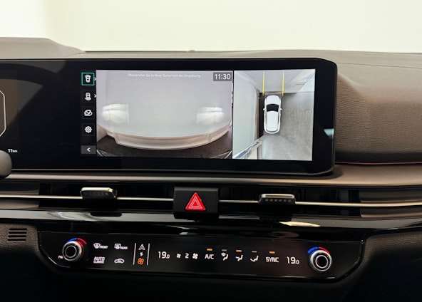 Vehicle image 11 Vehicle image 11