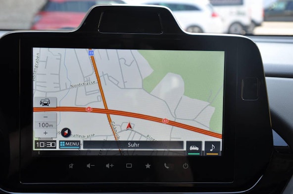 Vehicle image 10