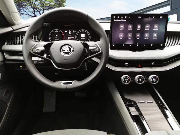 Škoda Superb Combi 2.0 TDi Selection DSG