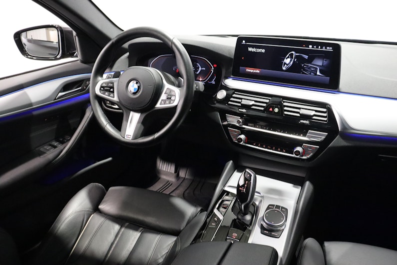 Vehicle image BMW 5 SERIES