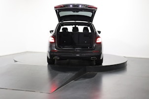 Vehicle image BMW 520d xDrive paddles Touring