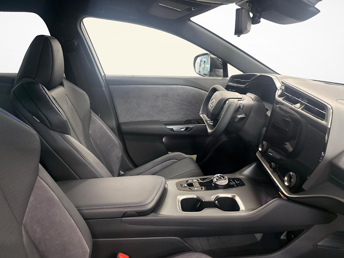 Vehicle image LEXUS RZ