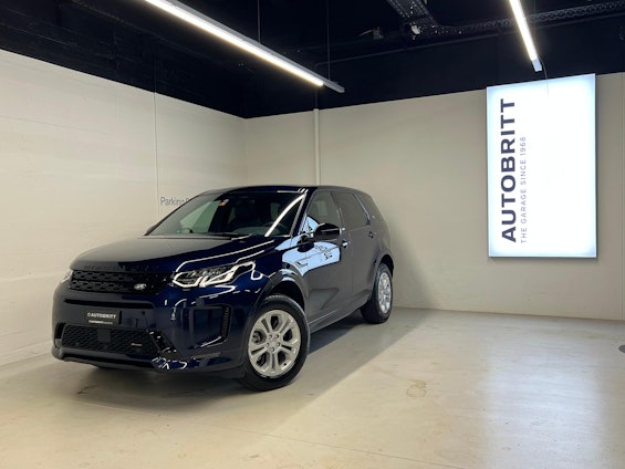 First vehicle image
