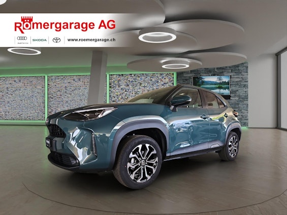 First vehicle image