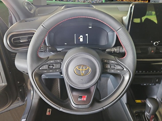 Vehicle image 10 Vehicle image 10