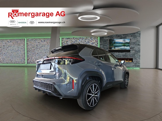 Vehicle image 3 Vehicle image 3