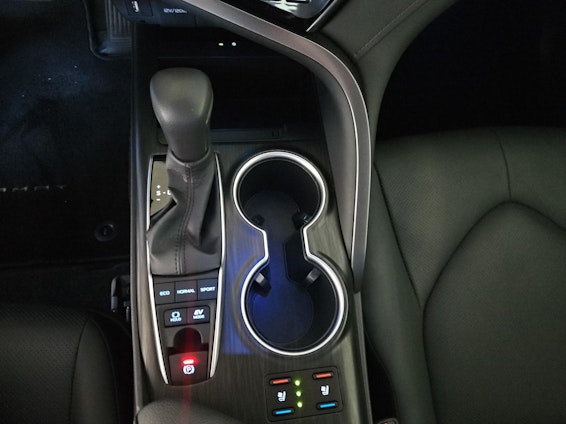 Vehicle image 20