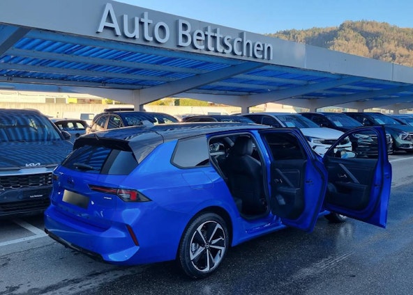 Vehicle image 6 Vehicle image 6