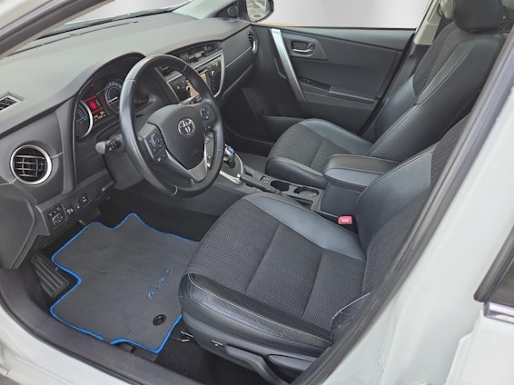 Vehicle image 11