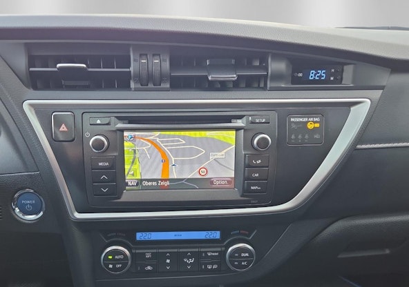 Vehicle image 14