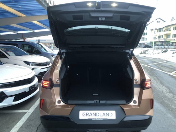 Vehicle image 9 Vehicle image 9