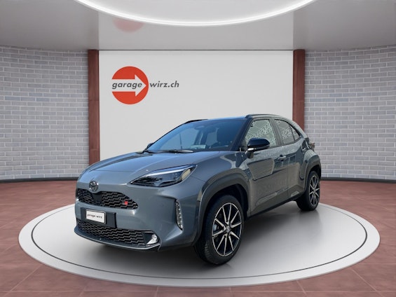 First vehicle image