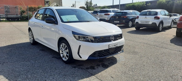 First vehicle image First vehicle image