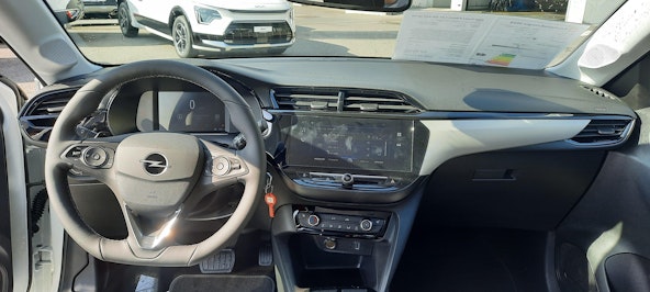 Vehicle image 9 Vehicle image 9