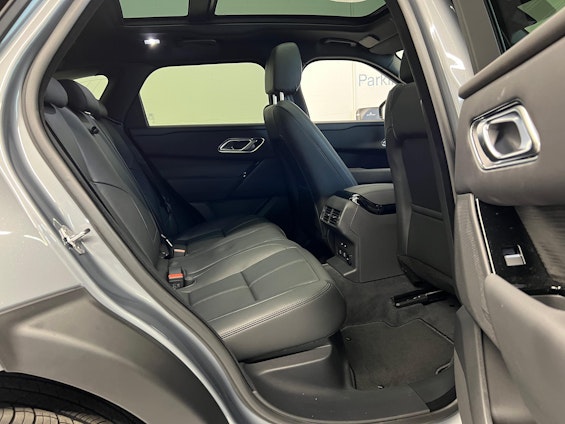 Vehicle image 6 Vehicle image 6