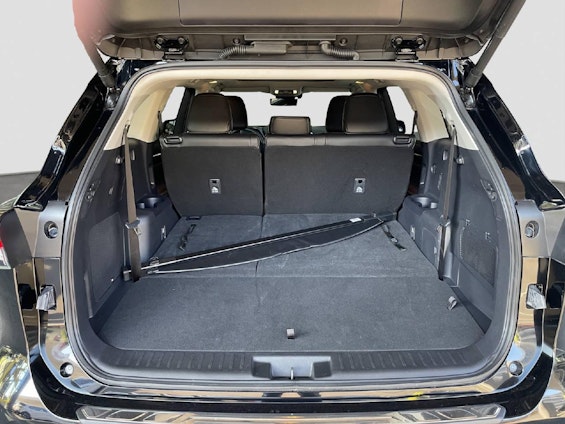 Vehicle image 15 Vehicle image 15