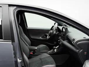 Toyota Yaris 1.5 VVT-i HSD GR Sport