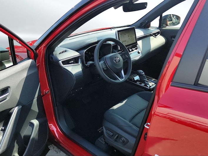 Vehicle image TOYOTA COROLLA CROSS