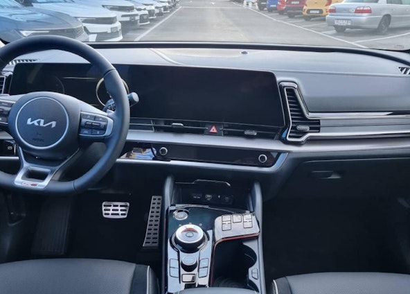 Vehicle image 19 Vehicle image 19