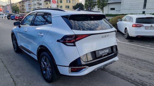 Vehicle image 16 Vehicle image 16