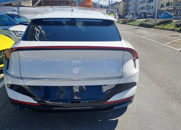 Vehicle image 4 Vehicle image 4