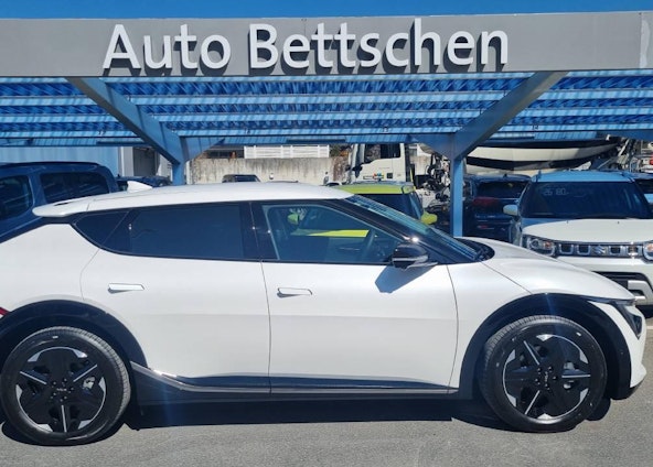 Vehicle image 14 Vehicle image 14