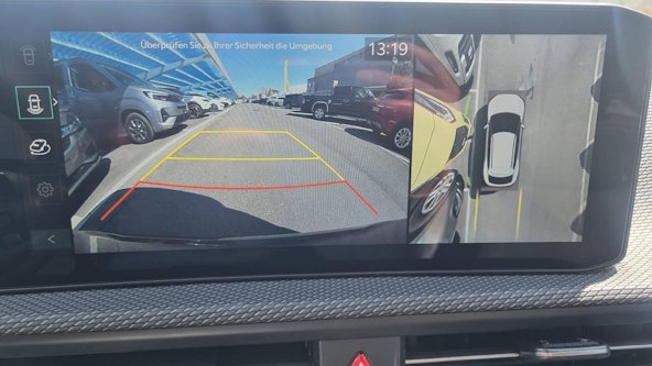 Vehicle image 21 Vehicle image 21