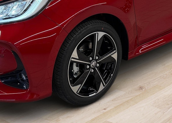 Vehicle image 9 Vehicle image 9