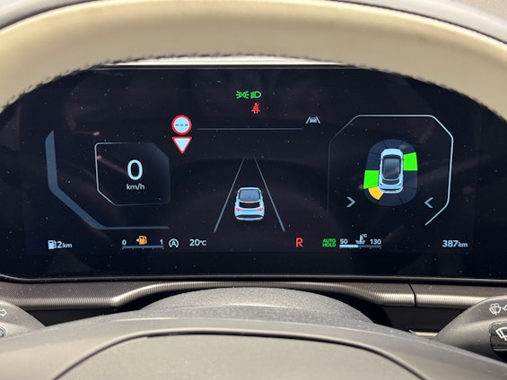 Vehicle image 16 Vehicle image 16