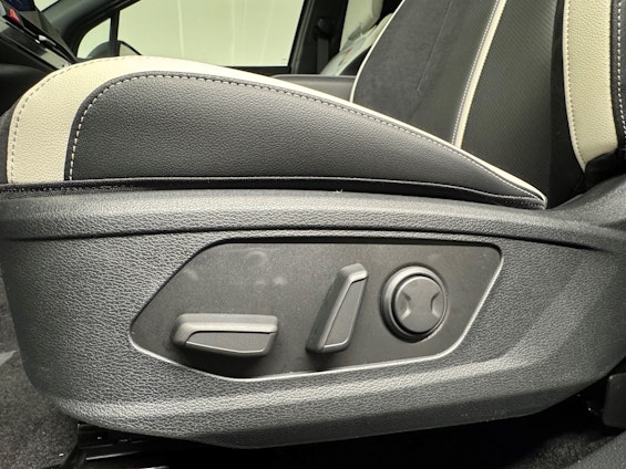 Vehicle image 22 Vehicle image 22