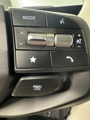 Vehicle image 12 Vehicle image 12