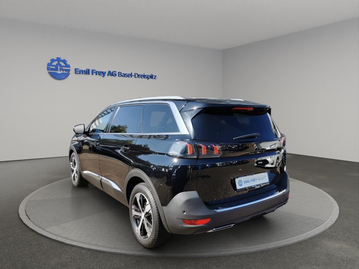 Vehicle image PEUGEOT 5008