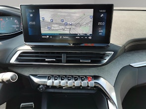 Vehicle image PEUGEOT 5008 1.5 BlueHDi GT Pack