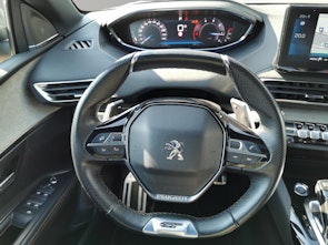 Vehicle image PEUGEOT 5008 1.5 BlueHDi GT Pack