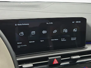 https://vehicle.imgix.net/3972132/710e4d65-ccab-40c3-ae35-cf5ae1a69d4f.jpg
